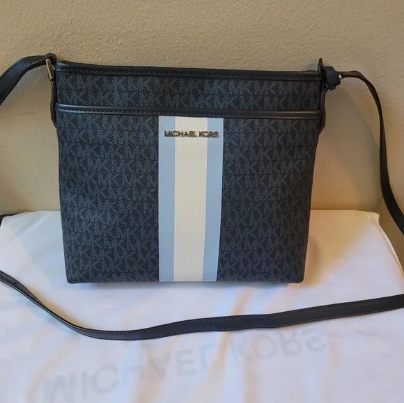 Michael kors crossbody bag - Picture 13 of 15